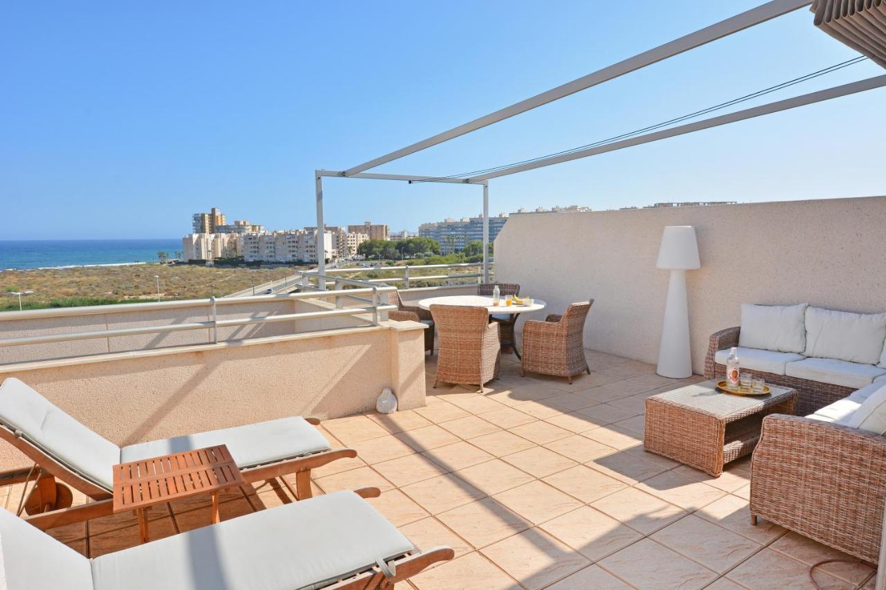 Luxury Beachfront Penthouse By Nras إل كامبيلو المظهر الخارجي الصورة